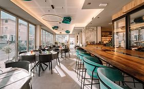 Rolly - Rooms & Restaurant